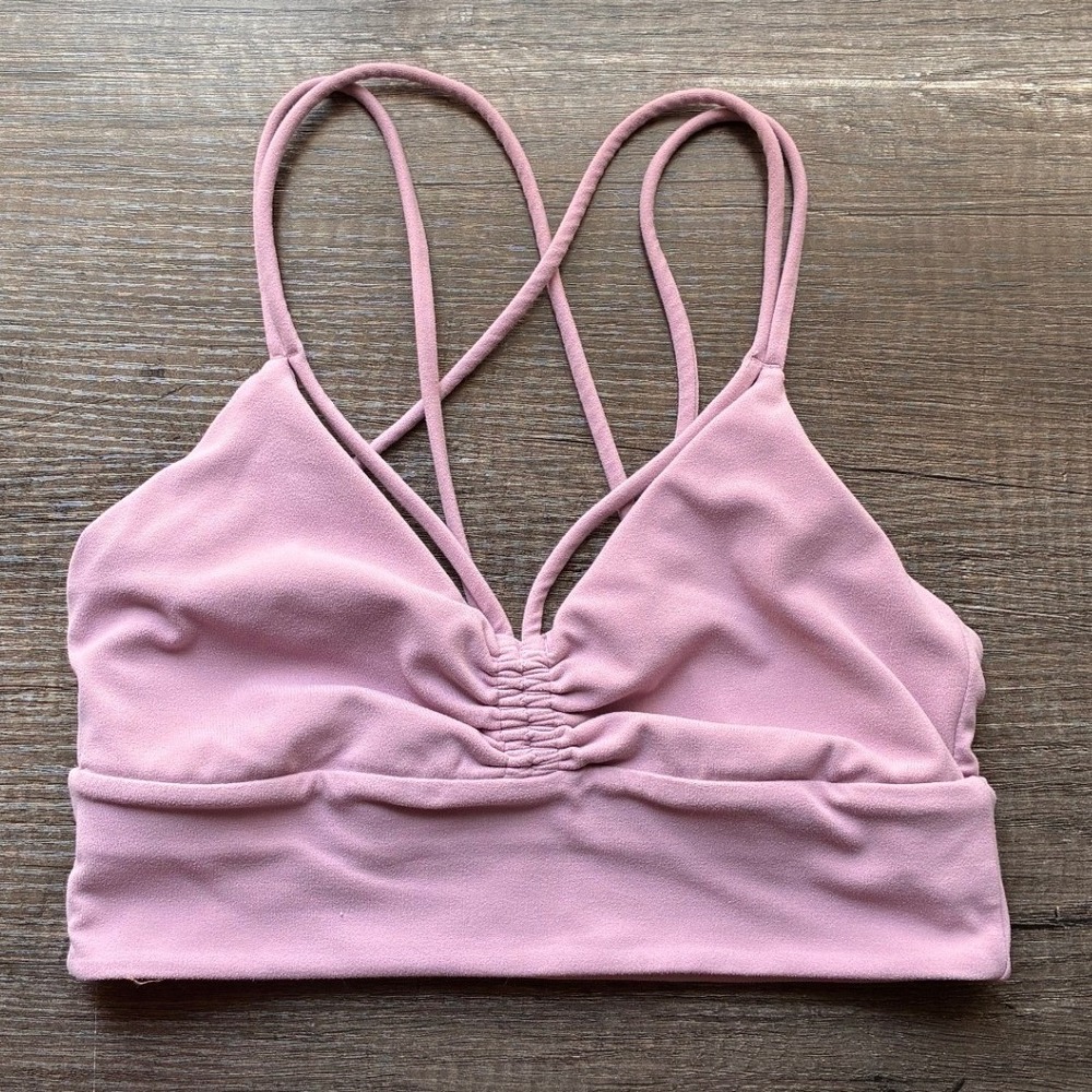 Lululemon Nulu‎ Strappy V-Neck Yoga Bra Size 6 Light Support No Pads Flaw